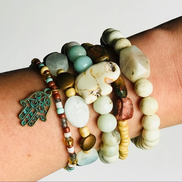 Flint+Feather Jewelry - Flint+Feather Natural Tone Stretch Bracelet Stack